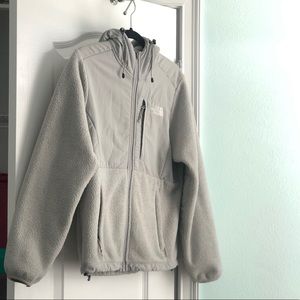 Gray women's hooded fleece Northface jacket